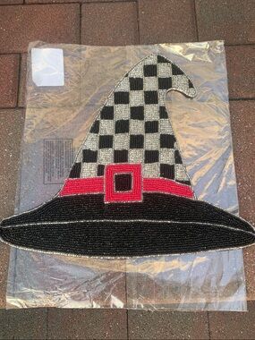 🆕 - By TAHARI HOME Beaded Checkered Witch Placemat w/ Pink Band Sliver & Black